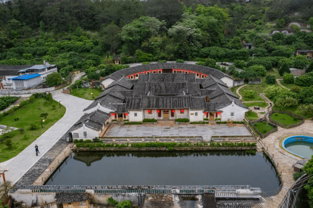 浅谈客家群体的由来及建筑形式之特色